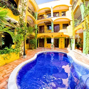 3* מלון Hacienda Del Caribe